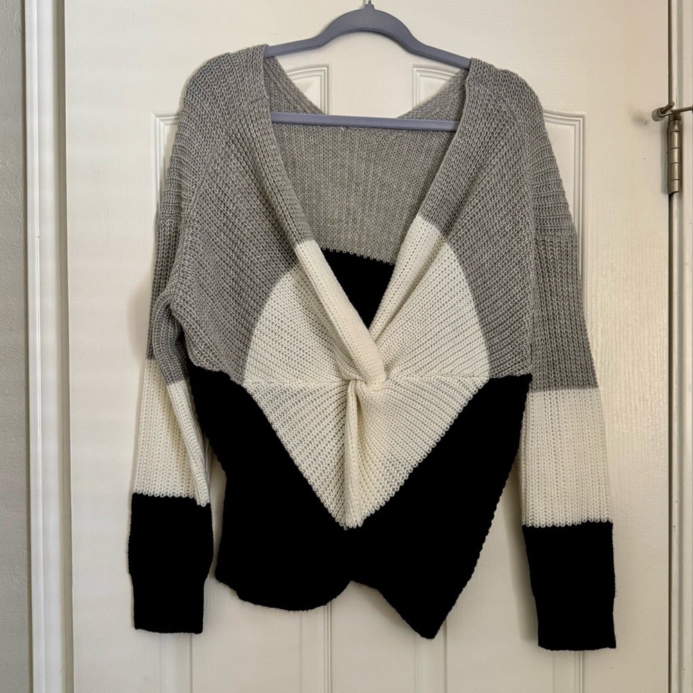 Colorblock Knit Twist-Front Sweater - Gray/White/Black